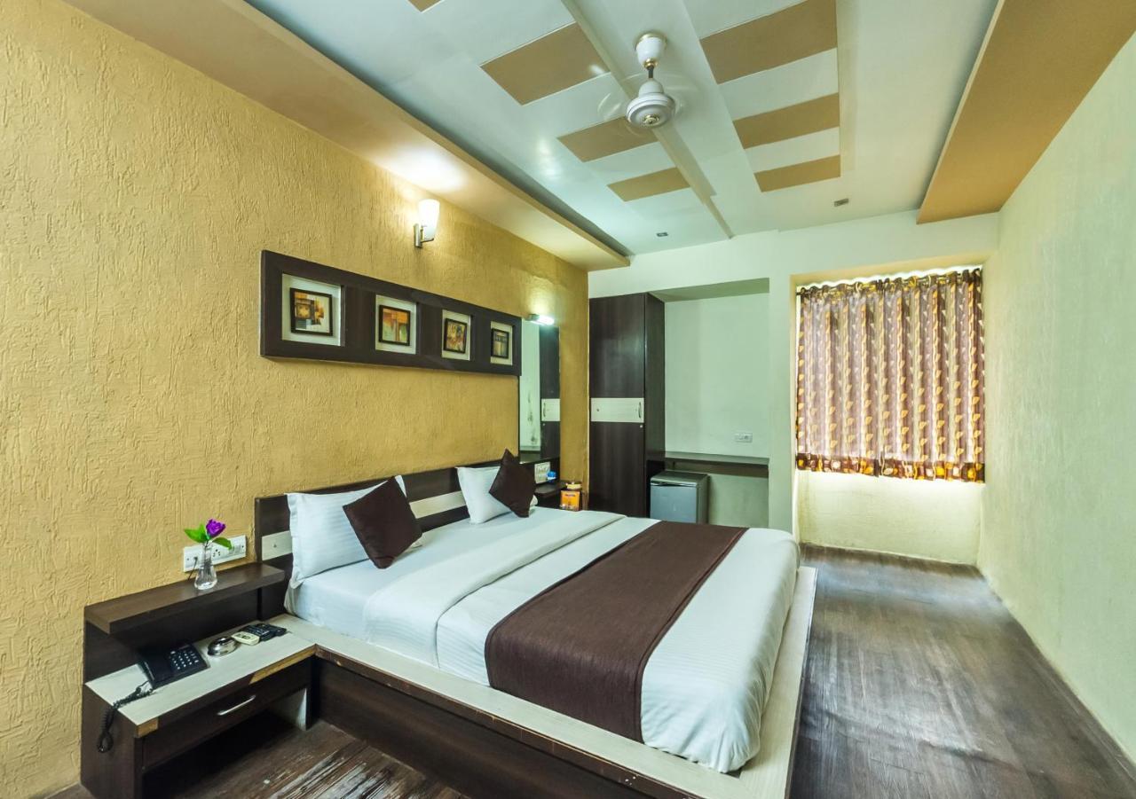 Hotel Rudra Regency Ahmadabad Zewnętrze zdjęcie
